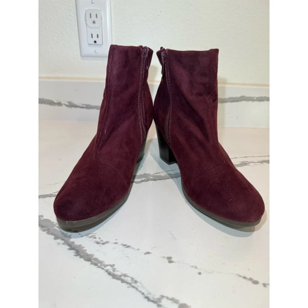 Old Navy Suede Booties Zip Up Heeled Boots Size 8 Wine Merlot‎